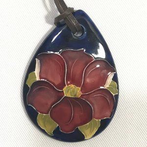 Fashion Enamel Floral Pendant W/String  England